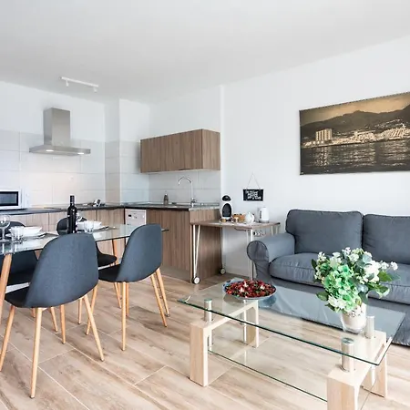 Apartment Frontline Arenitas With Pool